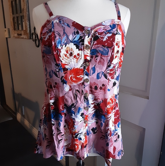 🔥Host Pick 🔥Torrid flare cami - Picture 2 of 7